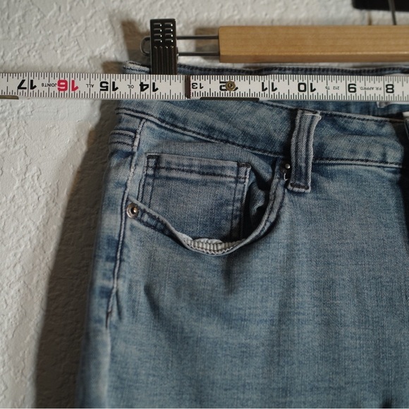 Pistola Skinny Jeans Women’s light wash slim denim pants Size 29 US 7 - 8 - Picture 9 of 11